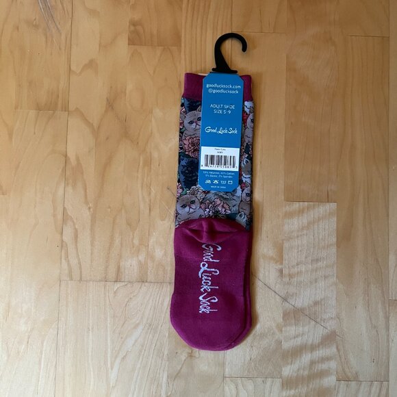 Good Luck Socks NWT Floral Cats Adult Size 5-9 - Picture 3 of 4